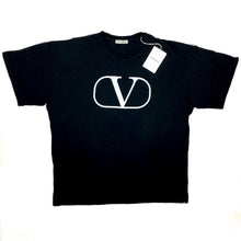 Load image into Gallery viewer, Valentino V Logo Oversized  T-Shirt Black
